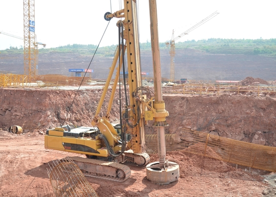 تجهیزات حرفه ای کار ساخت و ساز سیستم کاملا هیدرولیک CAT شاسی شمع بندی دکل Soilmec